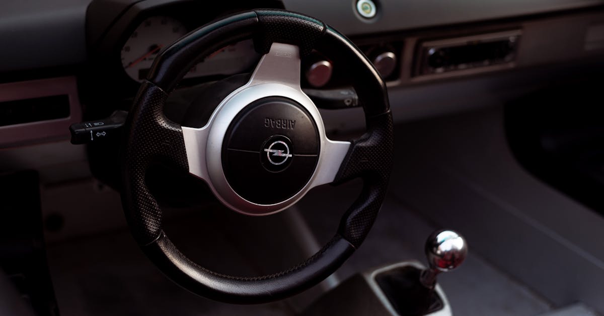 découvrez tout sur les airbags : leur fonctionnement, leur importance pour la sécurité automobile et les avancées technologiques qui les rendent plus efficaces. protégez-vous et vos passagers en comprenant mieux cet équipement crucial.