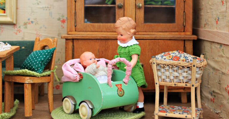 À partir de quel âge un enfant peut-il s'installer à l'avant d'une voiture selon la législation ?