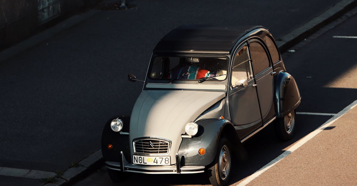 découvrez la citroën ami, la voiture électrique innovante et écologique conçue pour la ville. agile et compacte, elle offre une expérience de conduite unique tout en facilitant vos déplacements quotidiens. pratique et stylée, la citroën ami est idéale pour naviguer dans les rues urbaines.