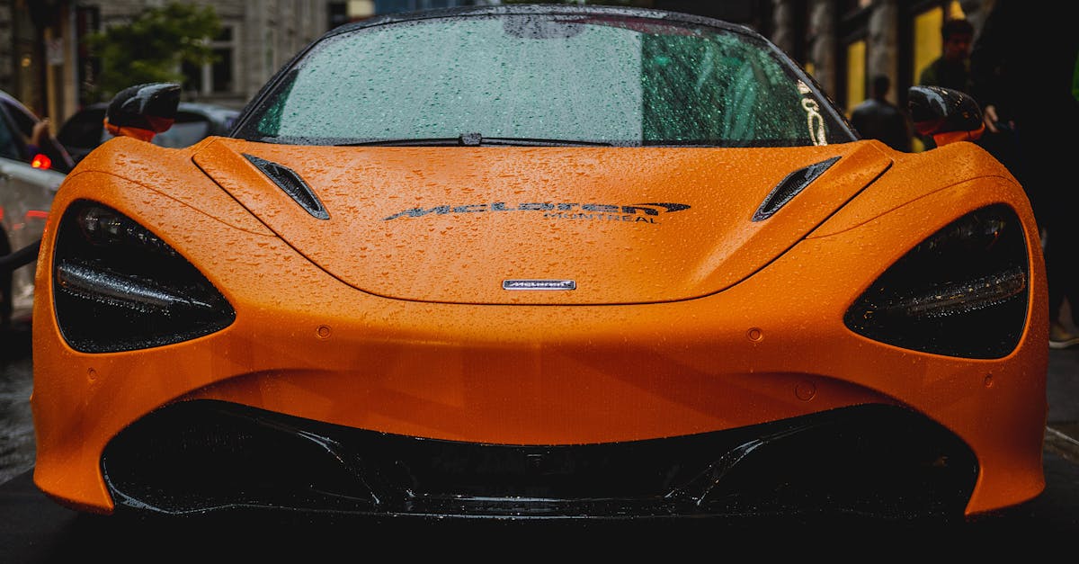 探索迈凯伦的迷人世界,这里汽车创新与高水平性能完美融合。探索我们标志性的跑车车型、我们丰富的赛车历史以及我们对汽车技术未来的承诺。