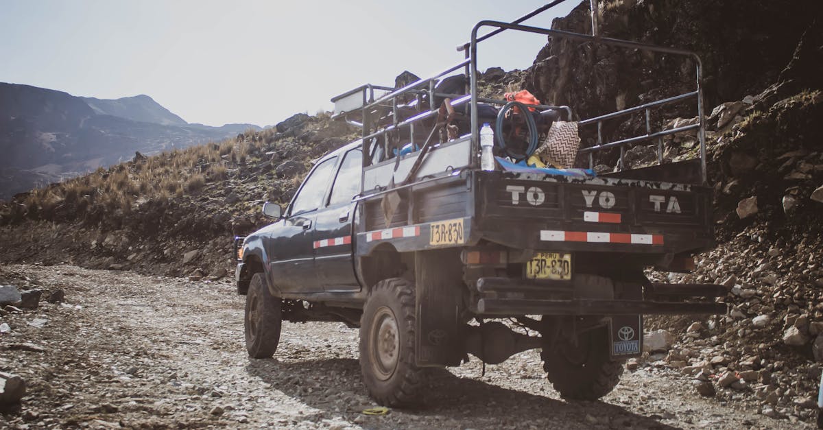 découvrez les prix compétitifs du toyota hilux, un pick-up robuste et polyvalent idéal pour les aventuriers et les professionnels. comparez les options et trouvez l'offre parfaite pour vous aujourd'hui.