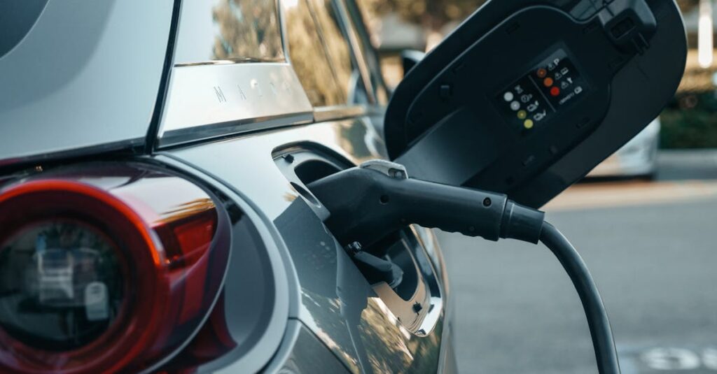 Investir dans une voiture hybride rechargeable d'occasion pour moins de 20 000 € : un projet réalisable et avantageux !