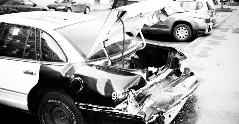 Accident à Cherbourg : un car transportant des élèves en collision avec une voiture