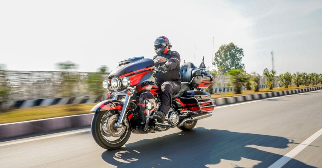 Découvrez le Harley-Davidson CVO Road Glide RR : un bagger qui ne laisse pas indifférent