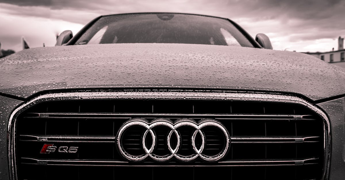 découvrez l'audi q3, le suv compact alliant performance, confort et technologie de pointe. profitez d'un design élégant, d'un intérieur raffiné et de nombreuses fonctionnalités innovantes pour une conduite exceptionnelle. explorez les caractéristiques qui font de l'audi q3 un choix idéal pour les amateurs de véhicules modernes.