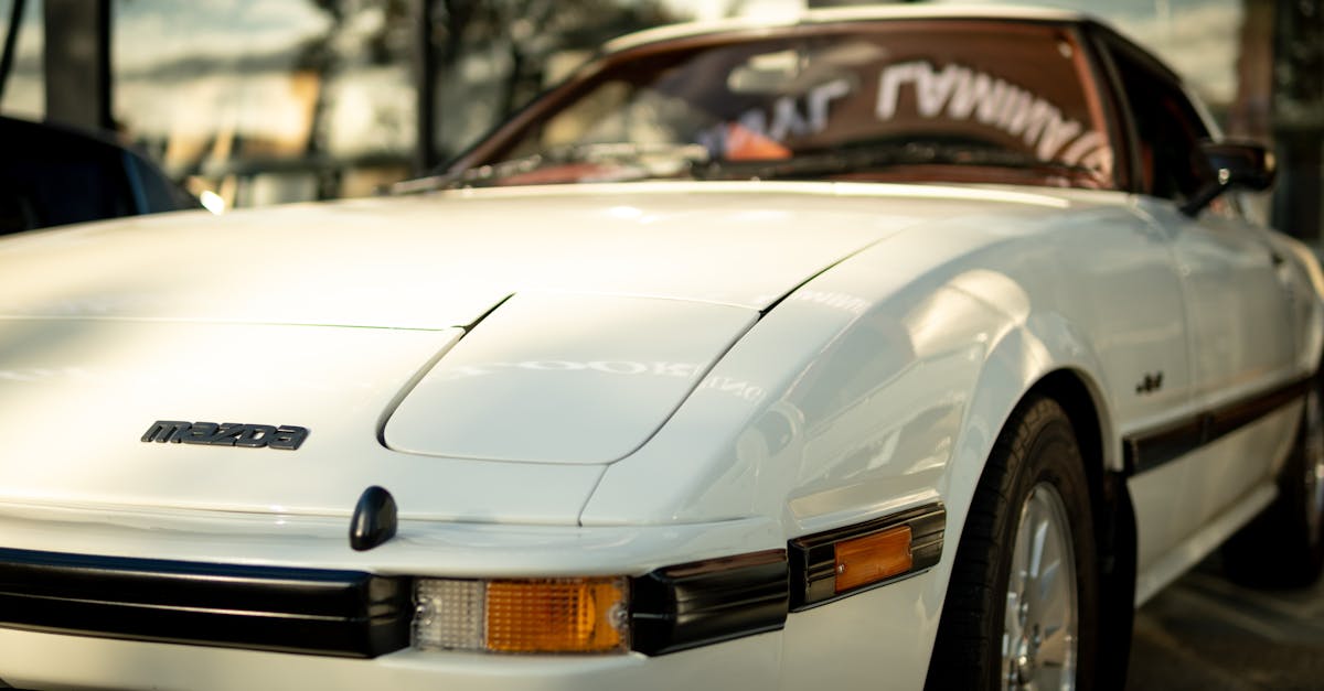 dĂ©couvrez le bmw roadster, une fusion parfaite de performance et de style. plongez dans une expĂ©rience de conduite inĂ©galĂ©e avec son design Ă©lĂ©gant et ses technologies de pointe. explorez la libertĂ© sur la route avec ce magnifique roadster qui incarne l'essence mĂȘme du plaisir de conduire.