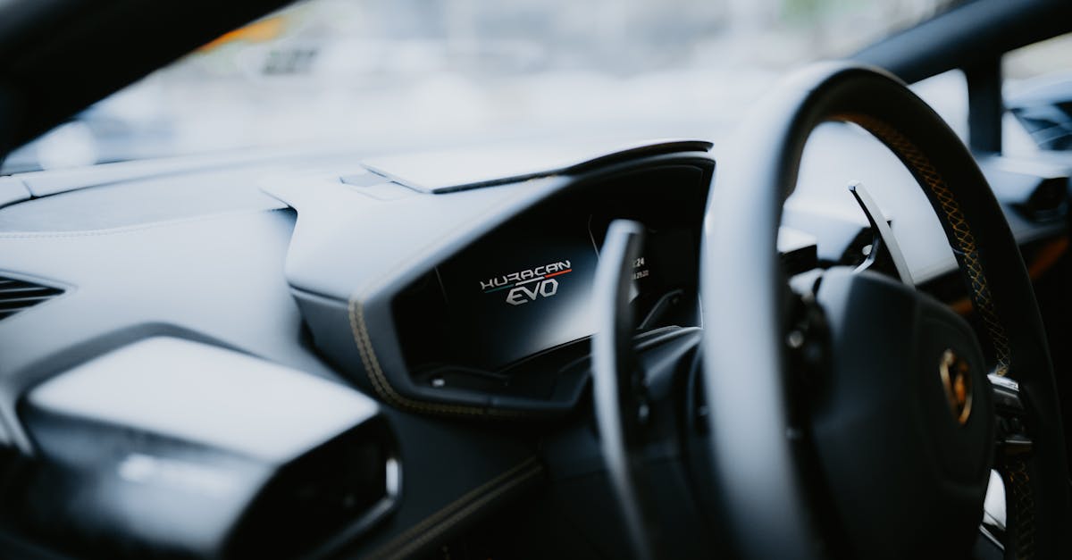 découvrez la lamborghini huracan, une supercar emblématique alliant puissance surhumaine, design audacieux et technologie de pointe. plongez dans l'univers de la performance automobile de luxe et laissez-vous séduire par son allure exceptionnelle et ses performances époustouflantes.