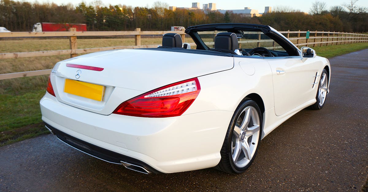découvrez la mercedes-benz sl r129, un roadster emblématique alliant performance, élégance et technologie de pointe. explorez son design intemporel, ses innovations mécaniques et son confort inégalé pour des expériences de conduite inoubliables.