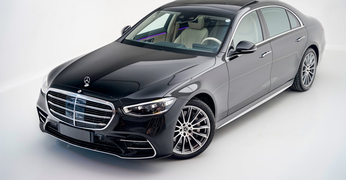 découvrez la mercedes classe v, un monospace alliant élégance, confort et polyvalence. avec son intérieur spacieux et ses technologies de pointe, elle est idéale pour les voyages en famille ou les déplacements professionnels. explorez le luxe et la performance d'un véhicule conçu pour répondre à tous vos besoins.