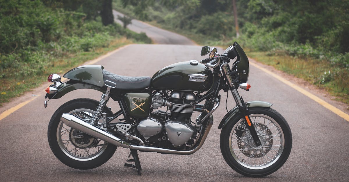 découvrez l'univers fascinant des motos : conseils d'achat, comparatif des modÚles, tendances du marché, et tout ce qu'il faut savoir sur l'entretien et la sécurité pour les passionnés de motos.