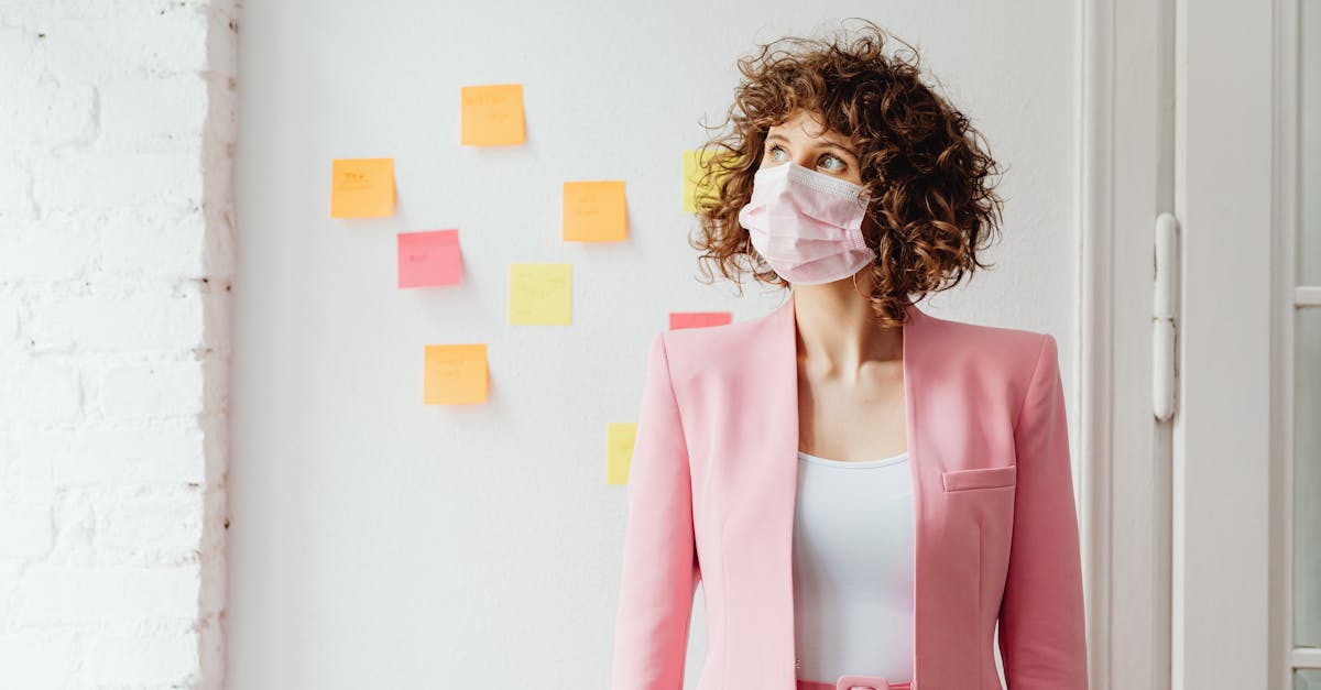 découvrez la renault 19, une berline emblématique des années 80 et 90, alliant confort, performance et design élégant. explorez son histoire, ses caractéristiques techniques et son impact sur l'industrie automobile.