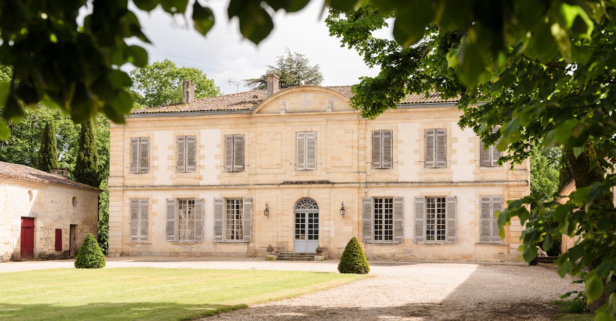 découvrez le prix du renault grand scénic 4, le monospace polyvalent alliant confort, espace et technologie. explorez nos offres et trouvez le véhicule idéal pour toute la famille.