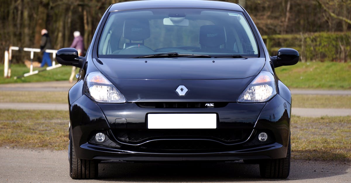 découvrez le renault trafic, un utilitaire polyvalent alliant confort et performance. idéal pour les professionnels, il offre un espace optimisé, une technologie avancée et une conduite agréable, faisant de chaque trajet une expérience unique.