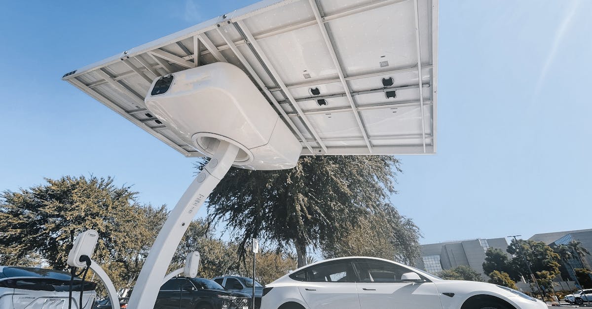 🔎 Consolidate customer and investor confidence in the face of rising political tensions.