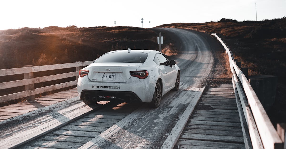 探索丰田雅力士 Cross,这款紧凑型 SUV 兼具现代风格、舒适性和卓越性能。它专为都市人士和探险者设计,提供优化的内部空间、先进的技术和愉悦的驾乘体验,同时确保卓越的节能性。探索丰田雅力士 Cross,感受实用性与优雅的完美融合。