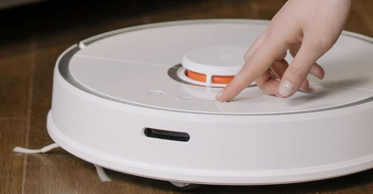 La Xiaomi SU7 Ultra se présente comme une concurrente audacieuse de la Porsche Taycan