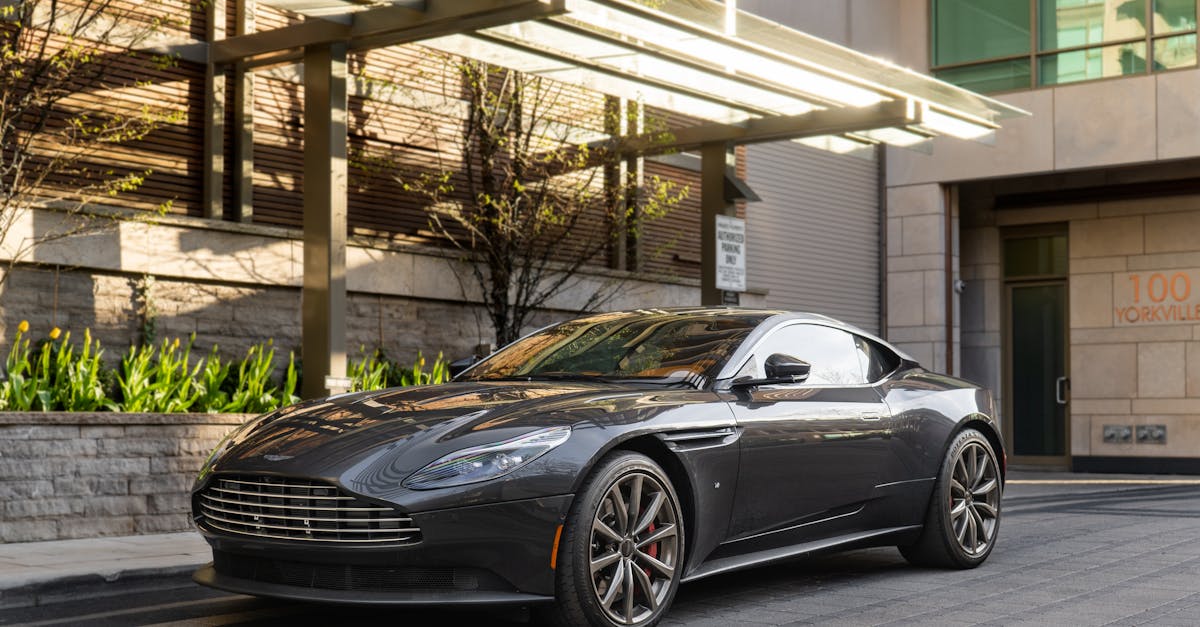 阿斯顿·马丁的传奇起源,激情与创新交织