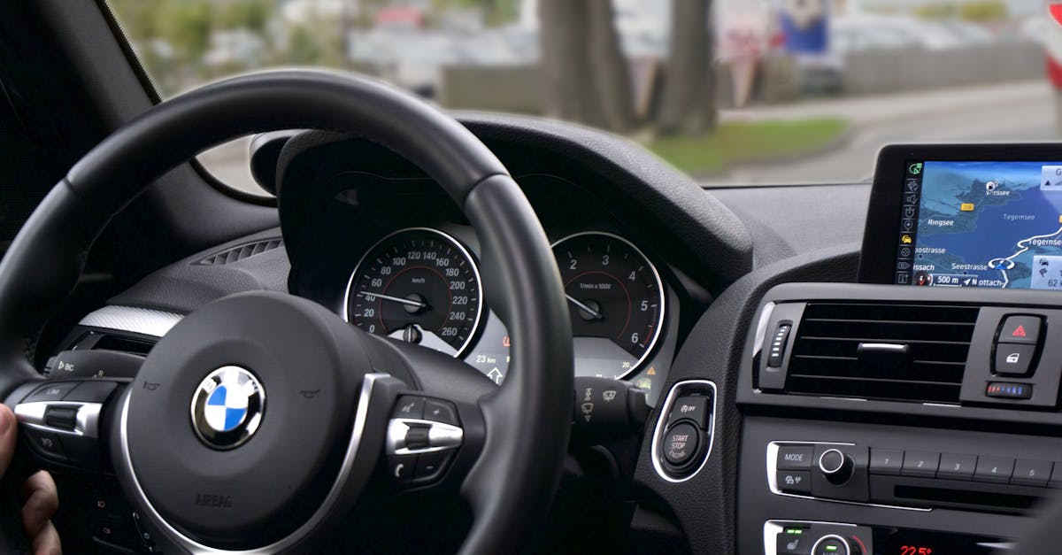 Descubra o mundo da BMW, uma marca icônica de veículos que combina desempenho, luxo e inovação tecnológica. Explore nossa gama de carros premium, de sedãs elegantes a SUVs robustos, e encontre o modelo que se adapta ao seu estilo de vida.