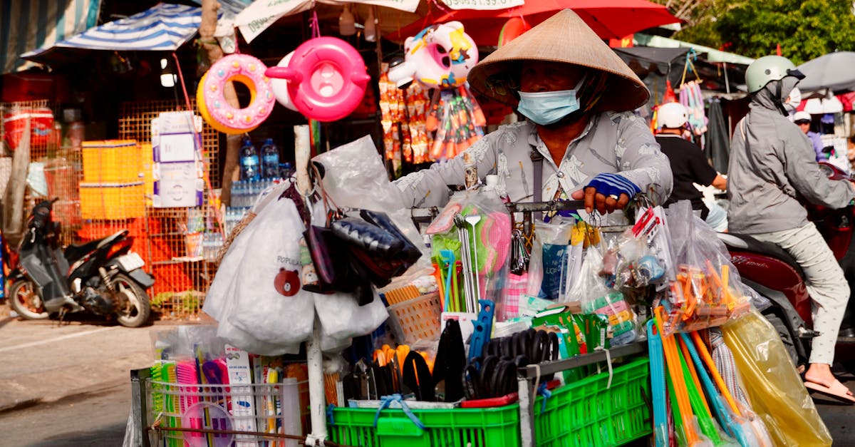 découvrez notre housse de moto de haute qualité, conçue pour protéger votre véhicule des intempéries et des rayons uv. parfaite pour le rangement à l'extérieur ou à l'intérieur, elle offre une protection efficace contre la poussière et les éraflures. idéale pour tous les types de motos, cette housse allie durabilité et style.