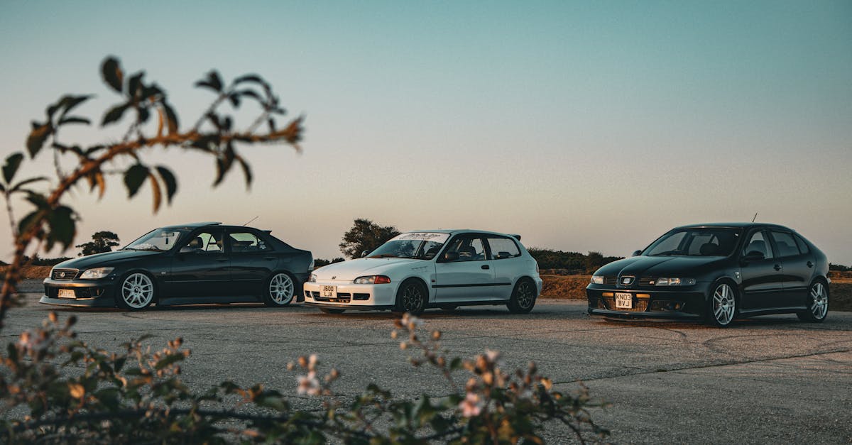 découvrez la seat leon, une berline compacte qui allie design moderne, performances dynamiques et technologies avancées. parfaite pour la ville comme pour la route, la seat leon offre confort et sécurité, avec un habitacle spacieux et un large éventail d'options de motorisation. explorez une expérience de conduite inégalée avec style et efficacité.