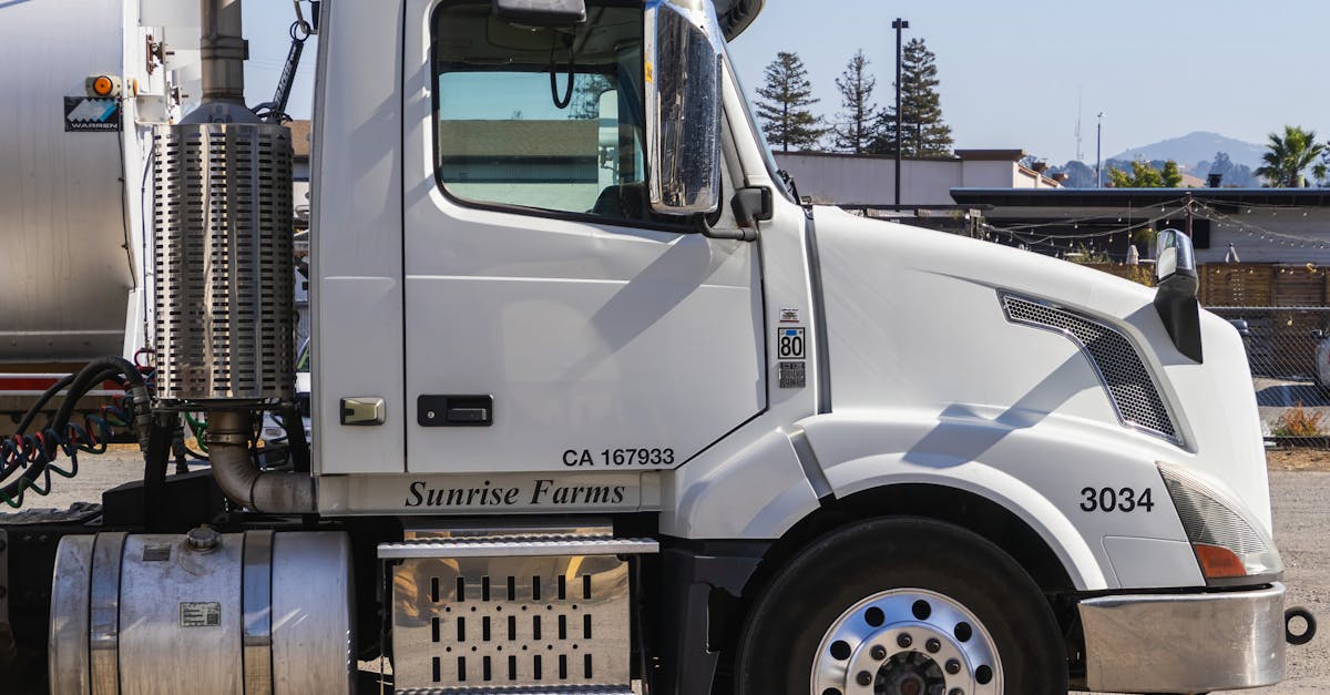 découvrez la volvo es90, une berline innovante alliant élégance, confort et technologies avancées. profitez d'une conduite exceptionnelle et d'un design suédois intemporel, pour une expérience de conduite inégalée.