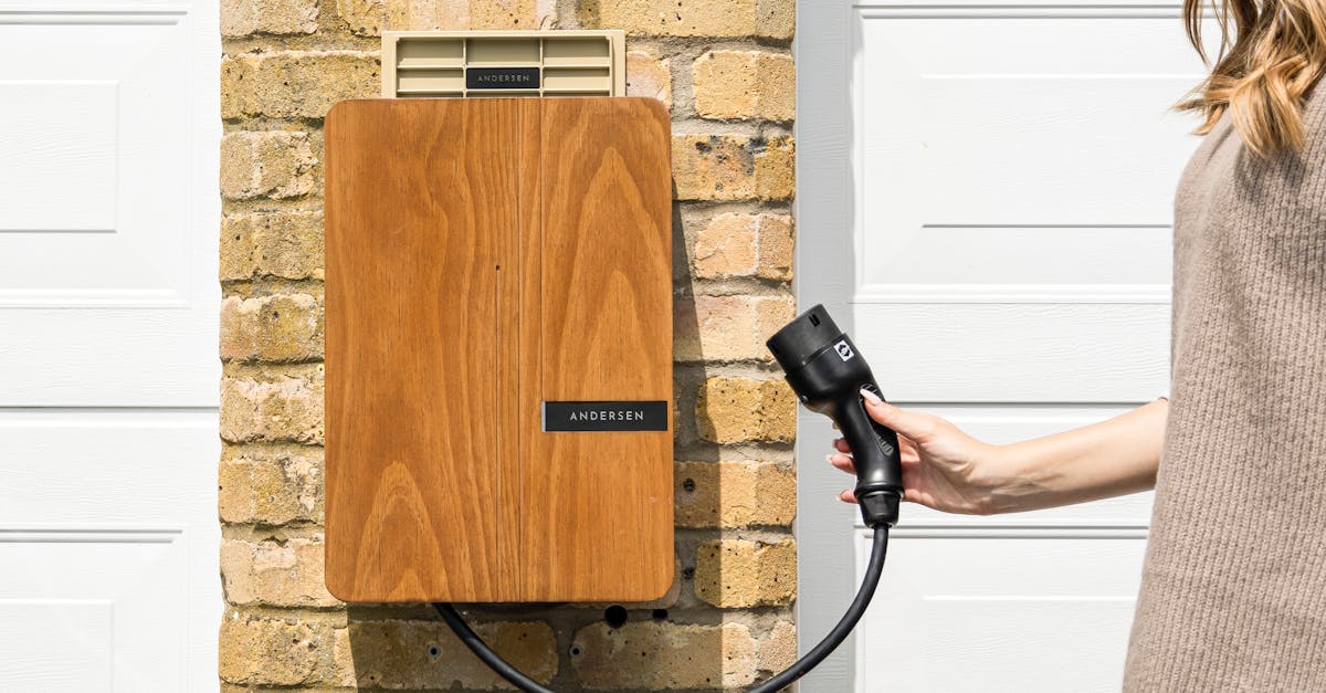 découvrez notre large sélection de chargeurs de voiture performants pour tous types de véhicules. rechargez rapidement et en toute sécurité vos appareils électroniques pendant vos trajets.