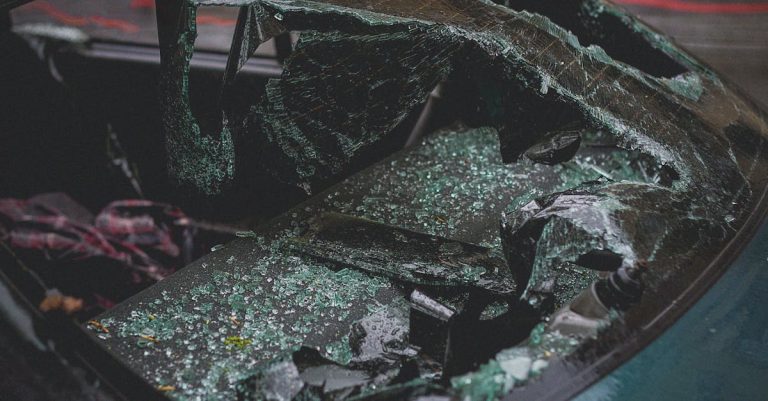 Collision dramatique sur la route Angers-Rennes : un blessé grave à déplorer entre un camping-car et une automobile