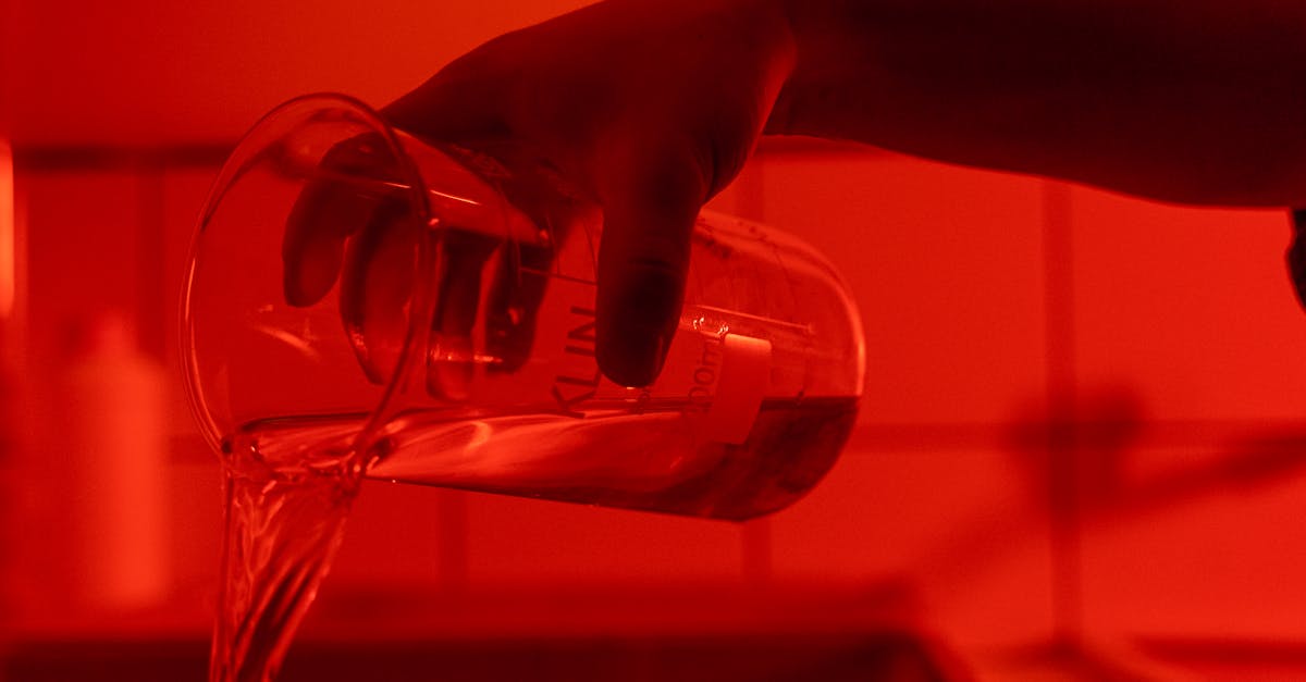 découvrez les différentes facettes de la manipulation, de ses techniques psychologiques à ses implications éthiques. apprenez comment reconnaître et gérer les situations manipulatrices dans votre quotidien.