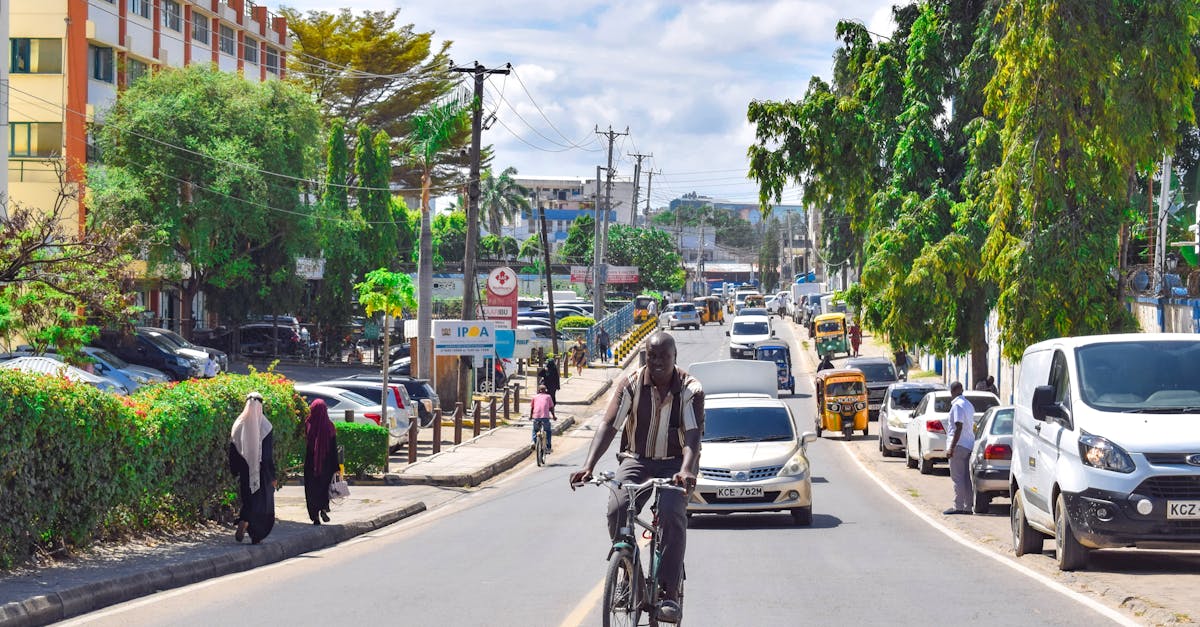 découvrez notre support téléphone moto robuste et étanche, fixation sécurisée et rotation 360°. compatible iphone/android. installation facile, roulez serein.